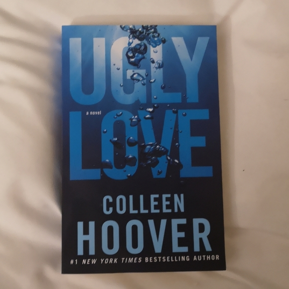 Ugly Love by Colleen Hoover - Picture 1 of 3